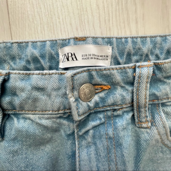 Zara Mom Jeans - Picture 2 of 4